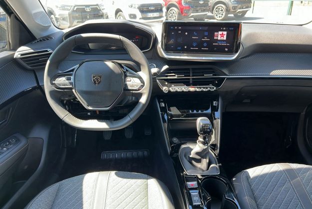 PEUGEOT 208 1.2 100 ALLURE PLUS