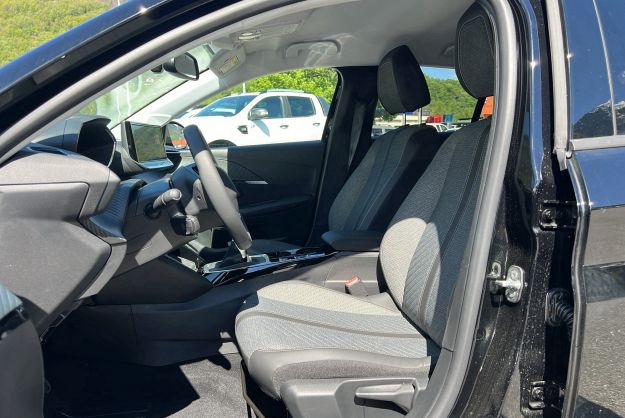 PEUGEOT 208 1.2 100 ALLURE PLUS