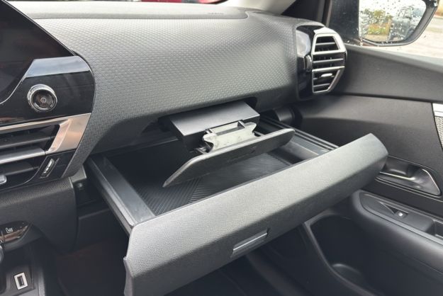 CITROEN C4 HDI 130 EAT8 SHINE PLUS