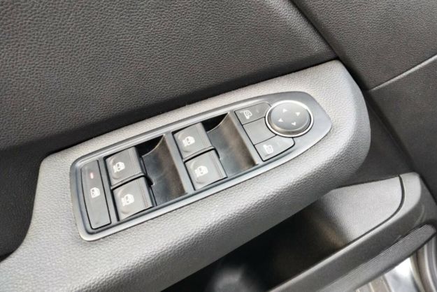 RENAULT CLIO V TCE 90 EVOLUTION