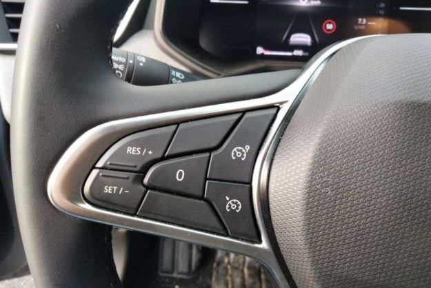 RENAULT CLIO V TCE 90 EVOLUTION