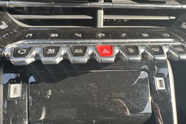 PEUGEOT 2008 1.2 130 EAT8 GT T.O