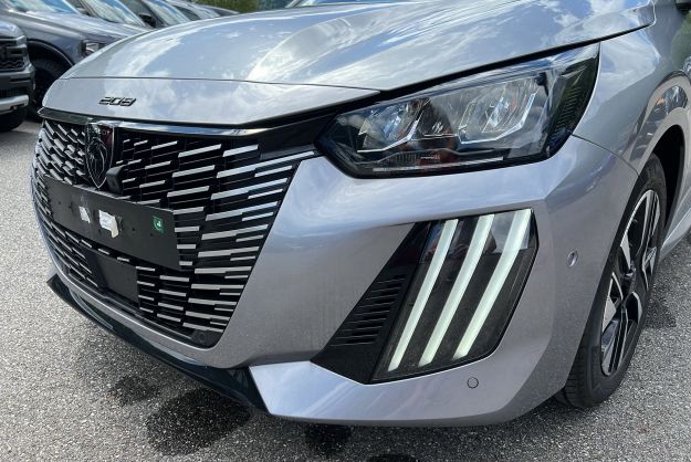 PEUGEOT 208 1.2 100 ALLURE PLUS