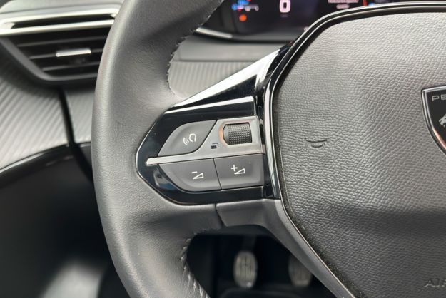 PEUGEOT 208 NOUVELLE 1.2 100 ALLURE CAM 360