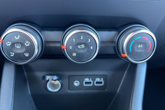 RENAULT CLIO V TCE 90 CVT EVOLUTION PK LOOK