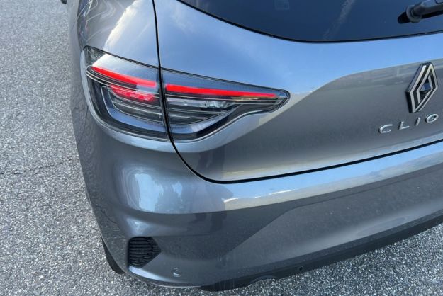 RENAULT CLIO V TCE 90 CVT EVOLUTION PK LOOK