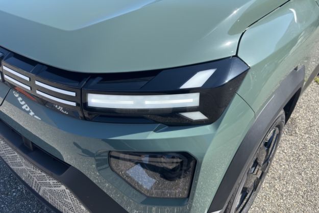 DACIA SPRING ELECTRIQUE 65 EXTREME